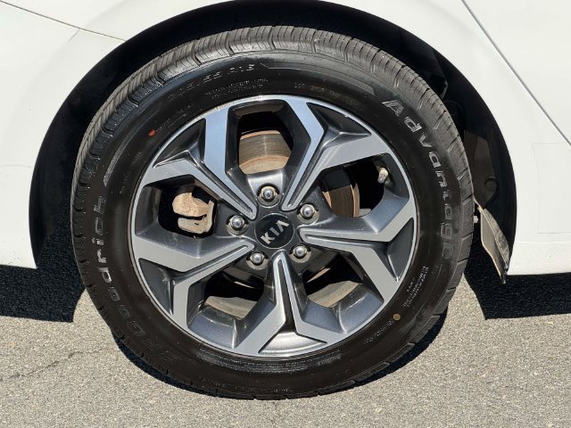 Used 2020 Kia Forte LXS FWD image 5