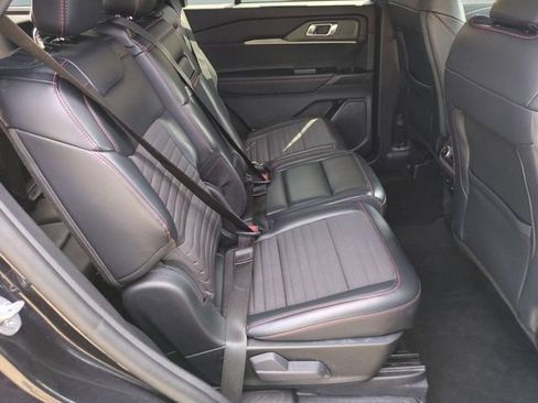 Used 2025 Ford Explorer ST-Line w/ ST-Line Street Pack AWD/4WD image 30