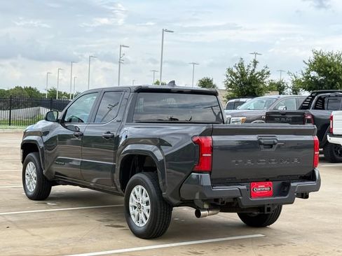 Used 2026 Toyota Tacoma SR5 RWD image 8