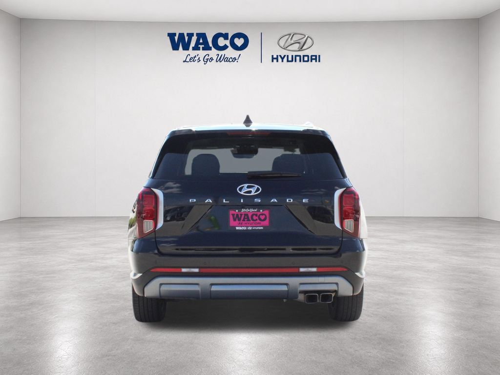 Used 2024 Hyundai Palisade Limited FWD image 7
