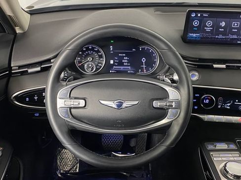 Used 2023 Genesis GV70 2.5T AWD/4WD image 18
