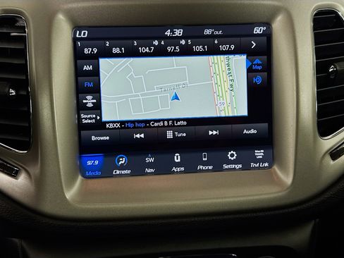 Used 2021 Jeep Compass Latitude image 17