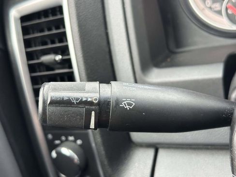 Used 2016 RAM 1500 Classic SLT image 31