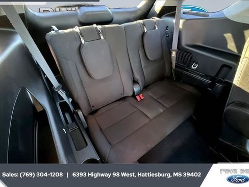 Used 2023 Ford Explorer XLT image 21