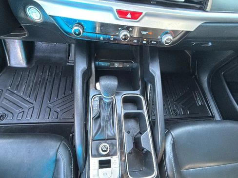 Used 2021 Kia Telluride LX FWD image 24