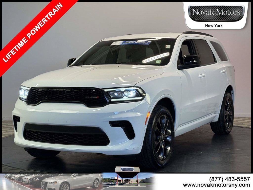 Used 2023 Dodge Durango GT w/ Blacktop Package AWD/4WD image 4