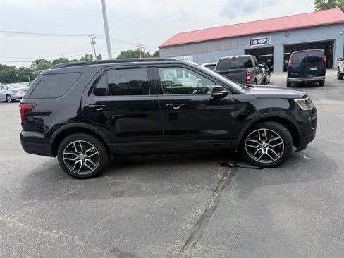 Used 2019 Ford Explorer Sport w/ Equipment Group 401A AWD/4WD image 31