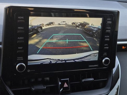 Used 2022 Toyota Corolla LE image 16