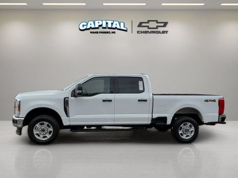 Used 2025 Ford F250 XLT AWD/4WD image 2