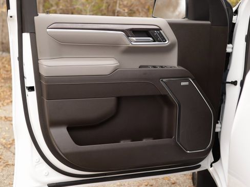 Used 2024 Chevrolet Silverado 1500 LTZ image 25