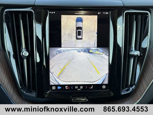 Used 2024 Volvo XC60 B5 Plus image 27