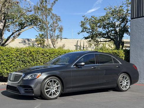 Used 2018 Mercedes-Benz S 560 Sedan image 6
