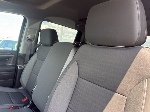 Used 2023 Chevrolet Silverado 1500 LT AWD/4WD image 29
