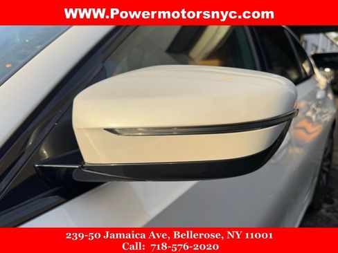 Used 2023 BMW 330i Sedan w/ M Sport Package RWD image 8