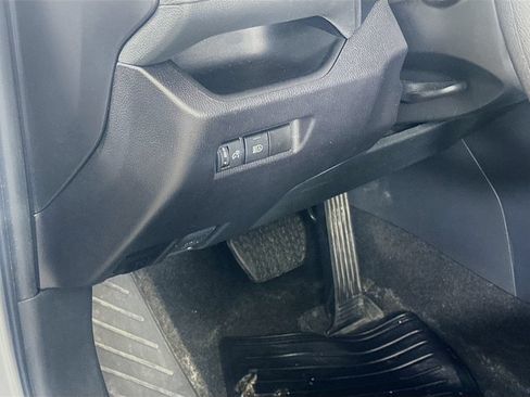 Certified 2025 Toyota RAV4 XLE FWD image 10