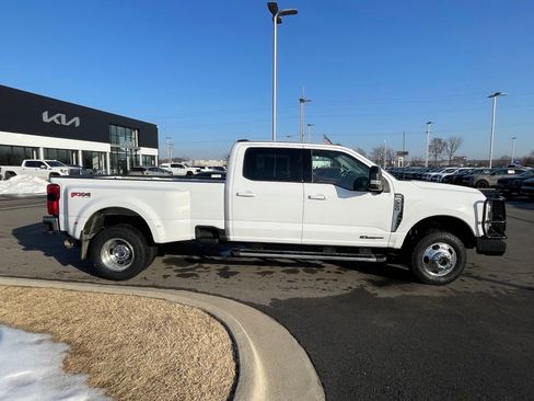 Used 2024 Ford F350 Lariat image 10