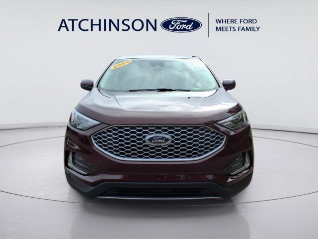 Used 2024 Ford Edge SEL w/ Convenience Package AWD/4WD image 2