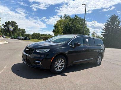 Certified 2023 Chrysler Pacifica Touring-L