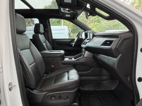 Used 2022 Chevrolet Suburban RST w/ Luxury Package AWD/4WD image 39