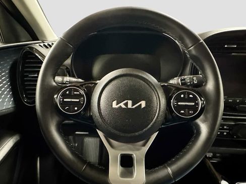 Used 2023 Kia Soul EX image 11
