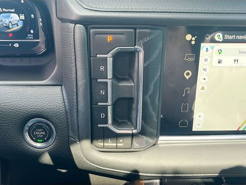Used 2024 GMC Yukon XL Denali AWD/4WD image 17