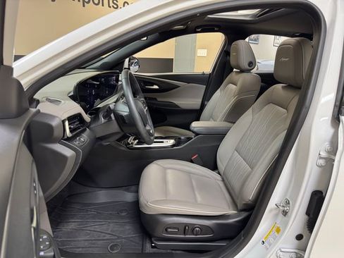 Used 2025 Buick Envista Avenir image 8