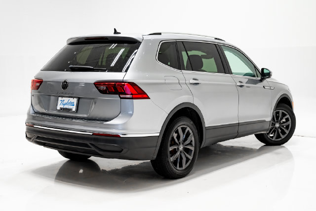 Used 2023 Volkswagen Tiguan SE FWD image 30
