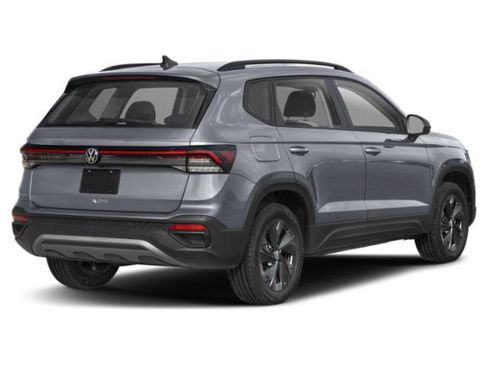 Used 2025 Volkswagen Taos S AWD/4WD image 5