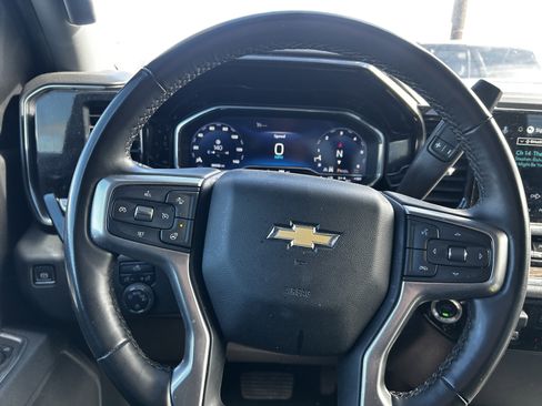 Used 2025 Chevrolet Silverado 1500 LT AWD/4WD image 18