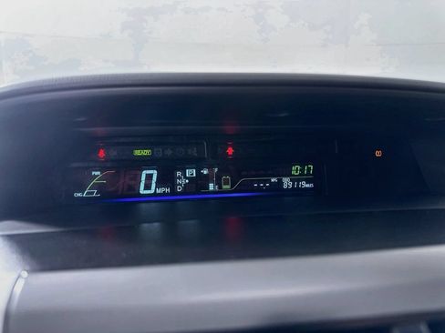 Used 2014 Toyota Prius V Five FWD image 12