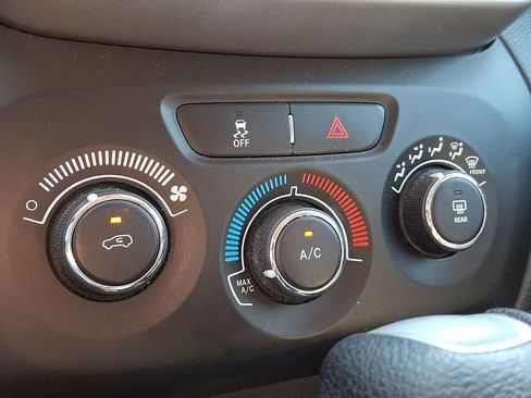 Used 2014 Jeep Cherokee Sport AWD/4WD image 17