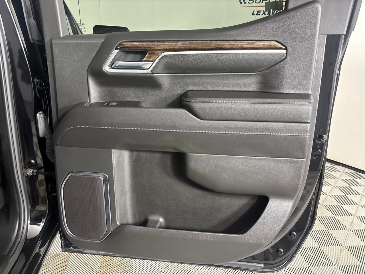 Used 2024 GMC Sierra 1500 Elevation AWD/4WD image 29