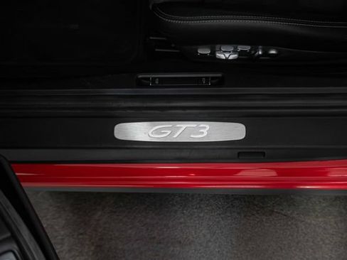 Used 2015 Porsche 911 GT3 RWD image 18