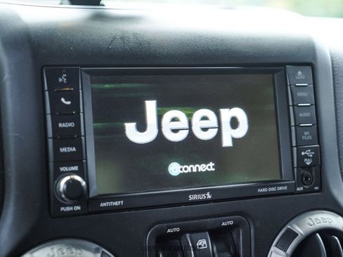 Used 2017 Jeep Wrangler Sport AWD/4WD image 34