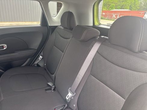 Used 2015 Kia Soul FWD image 16