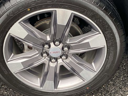 Used 2019 GMC Acadia SLT image 24