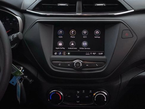 Used 2021 Chevrolet TrailBlazer LS image 16