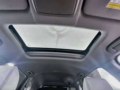 Used 2022 Honda CR-V Touring image 25