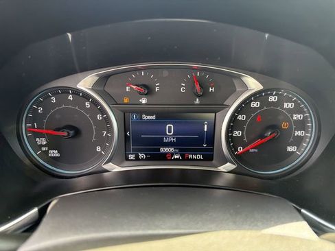 Used 2020 Chevrolet Equinox LT w/ Driver Convenience Package image 15