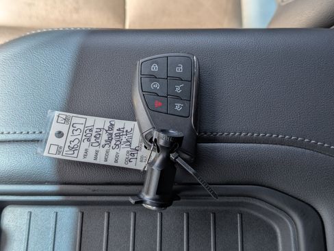 Used 2021 Chevrolet Suburban Z71 image 40