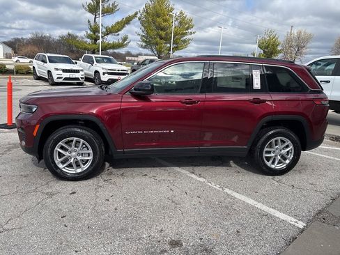 New 2026 Jeep Grand Cherokee Laredo X AWD/4WD image 17