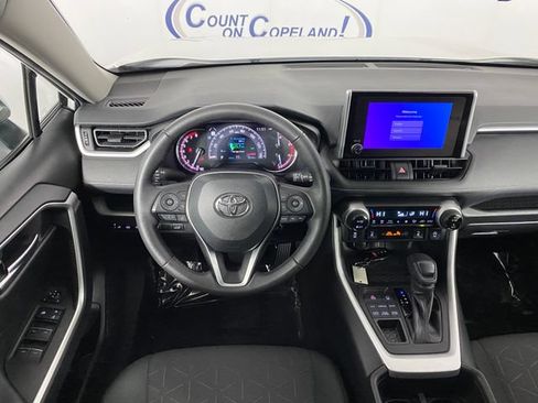 Certified 2023 Toyota RAV4 XLE w/ Convenience Package AWD/4WD image 17