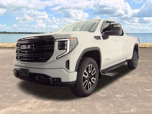 Used 2024 GMC Sierra 1500 AT4 w/ Technology Package image 12