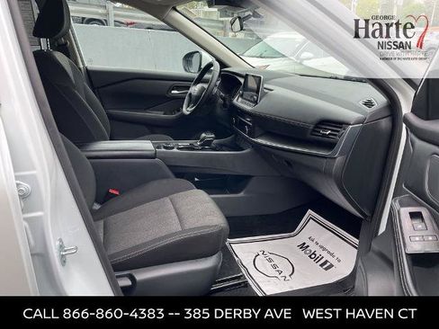 Certified 2025 Nissan Rogue SV AWD/4WD image 21