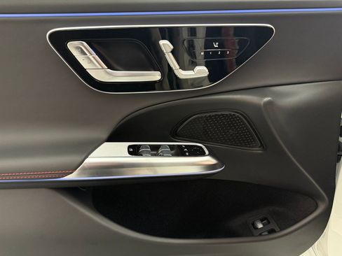 New 2026 Mercedes-Benz E 53 AMG e 4MATIC Sedan image 11
