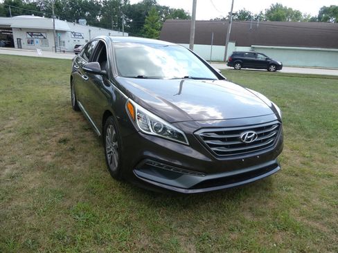 Used 2015 Hyundai Sonata Sport w/ Option Group 03 image 3