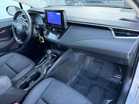 Used 2024 Toyota Corolla LE FWD image 21