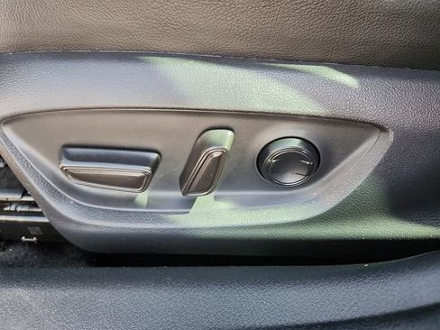 Used 2019 Toyota Camry XSE image 14