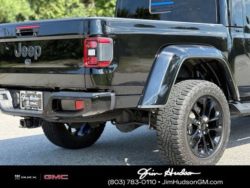 Used 2022 Jeep Gladiator Overland AWD/4WD image 17