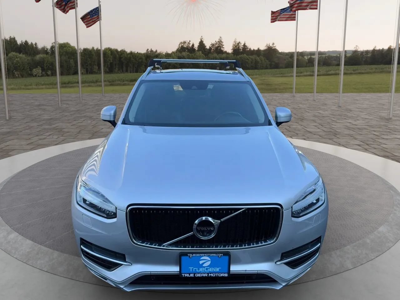 Used 2018 Volvo XC90 T6 Momentum w/ Convenience Package AWD/4WD image 2